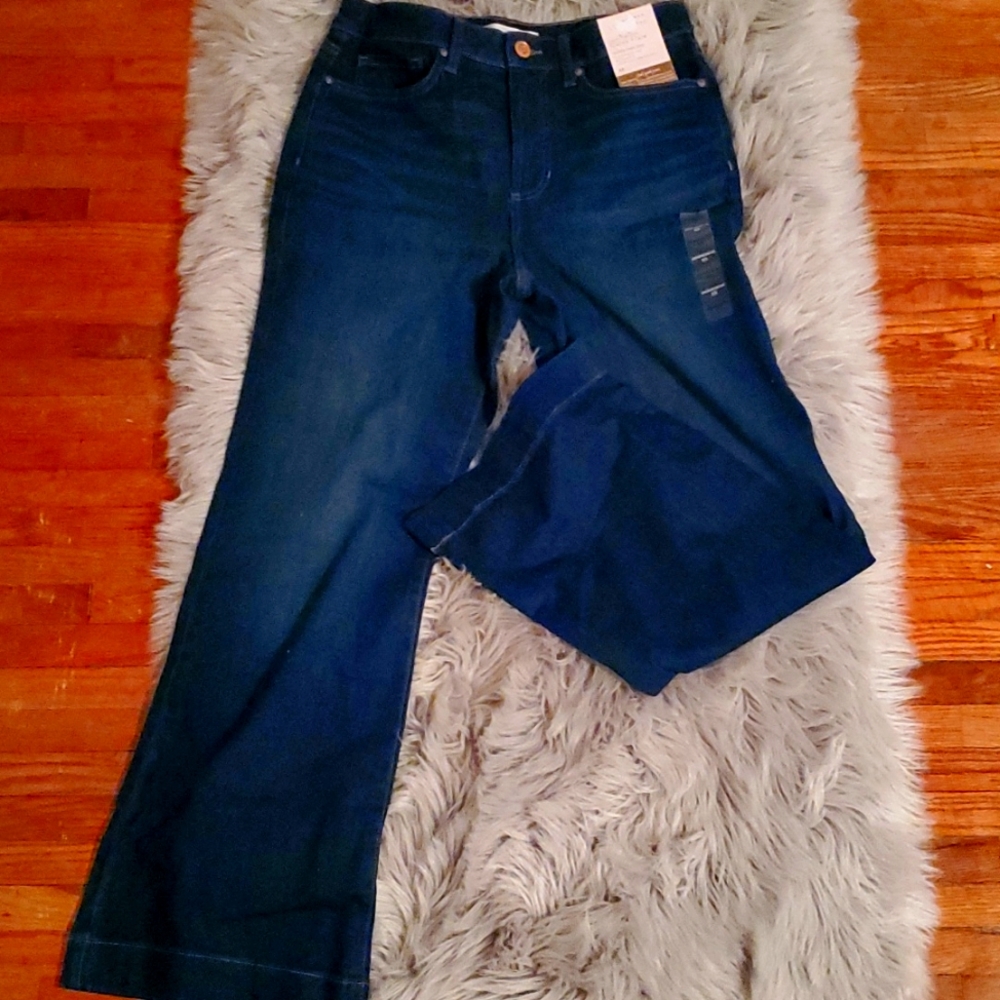 Curvy Flare Jeans